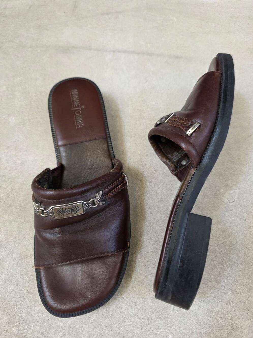 Vtg Minnetonka Brown Leather Slide Sandals 90s Boho Western Gothic Earthy Sz 8